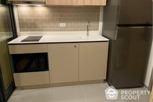 1-BR Condo at Xt Phayathai near BTS Phaya Thai