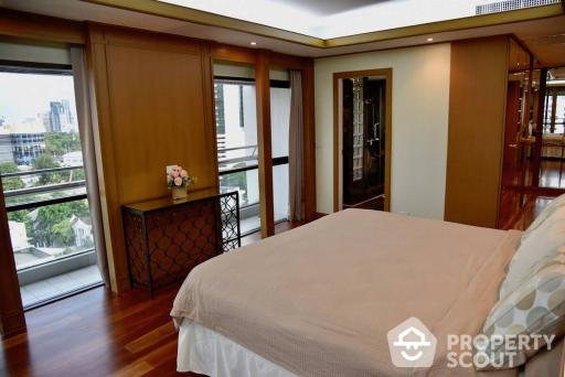 4-BR Condo at The Natural Place Suite Ngamduphli Condominium near MRT Lumphini