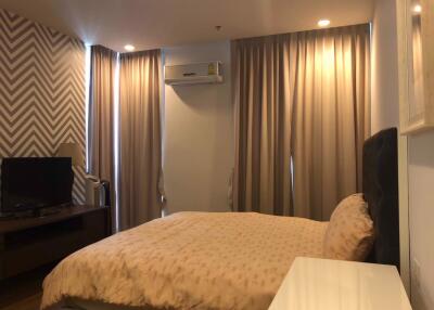 2 bed Condo in The Rajdamri Lumphini Sub District C020848