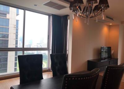 2 bed Condo in The Rajdamri Lumphini Sub District C020848