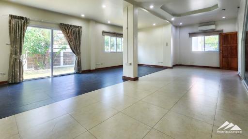 3 Bed 3 Bath House For Sale With A Large Living Space And Green Views