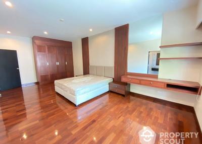 3-BR Apt. near BTS Phrom Phong (ID 513082)