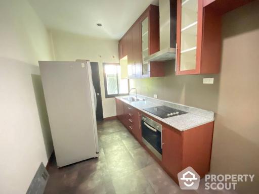 3-BR Apt. near BTS Phrom Phong (ID 513082)