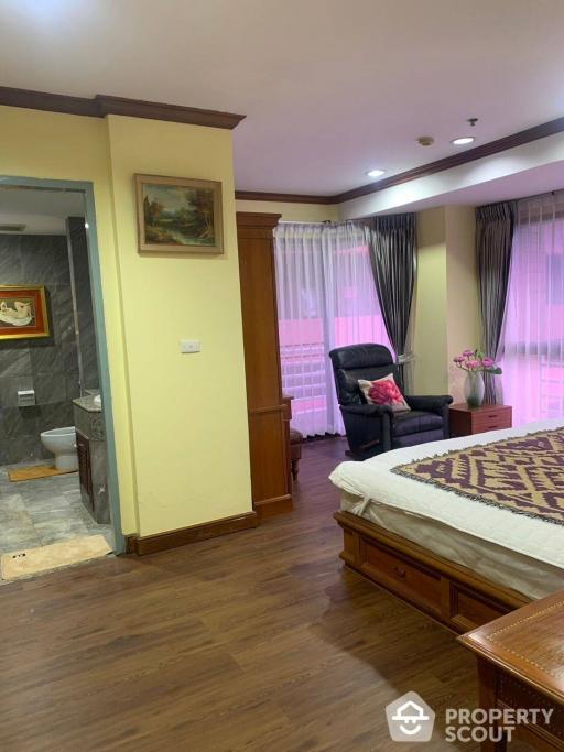 3-BR Condo at Baan Pruksasiri 1 Ratchatawi near BTS Phaya Thai