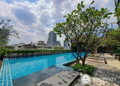 2-BR Condo at Hive Taksin near BTS Wongwian Yai