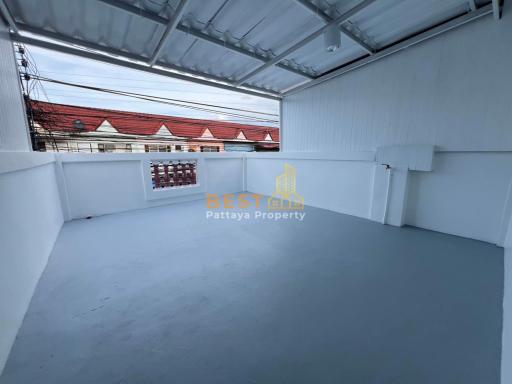 2 Bedrooms Townhouse Bang Lamung H011488