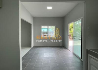 2 Bedrooms Townhouse Bang Lamung H011413