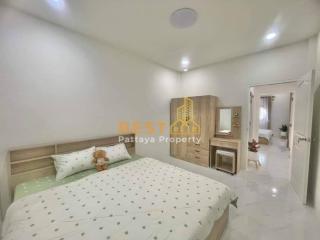 3 Bedrooms Townhouse in Chokchai Village 4 (Noen Plubwan) East Pattaya H011398