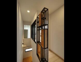 Modern 2 Bedroom Townhouse For Rent Near Thonglor