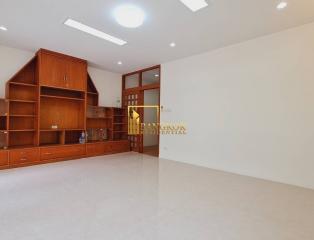 Newly Renovated 4 Bedroom Townhouse in Sukhumvit 61