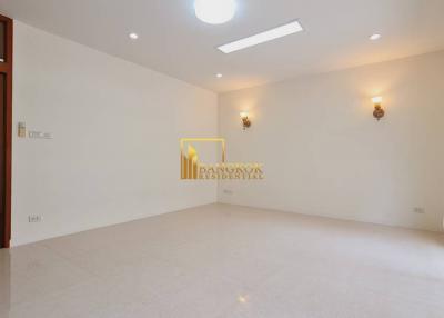 Newly Renovated 4 Bedroom Townhouse in Sukhumvit 61