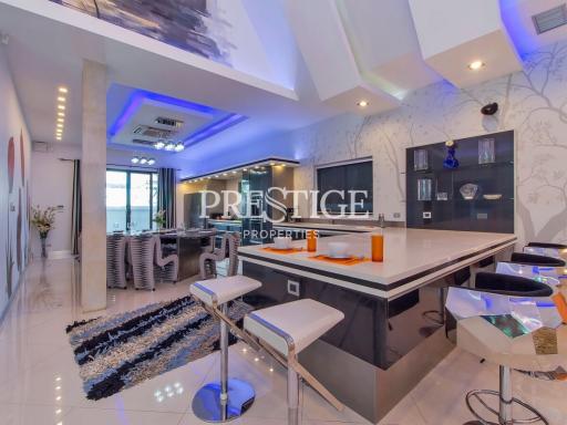 Private House – 4 bed 5 bath in Pratamnak PP10276