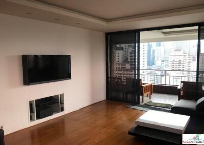 Lake Green - Furnished Two Bed Nana Corner Condo with Views of the City and Benchakiti Park