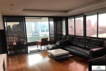 Lake Green - Furnished Two Bed Nana Corner Condo with Views of the City and Benchakiti Park