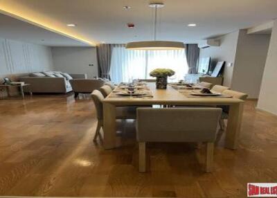 Piya Apartment Sukhumvit 15 - 145 sqm. and 3 bedrooms, 3 bathrooms