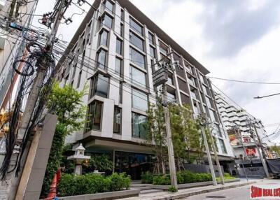 Piya Apartment Sukhumvit 15 - 145 sqm. and 3 bedrooms, 3 bathrooms