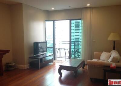 Bright Sukhumvit 24 - Luxurious 1-Bedroom Condo in Prime Location near BTS Phrom Phong