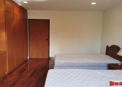 Spacious Three Bedroom Apartment for Rent with Two Balconies in Low Density Building - Phrom Phong