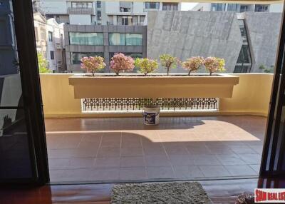 Spacious Three Bedroom Apartment for Rent with Two Balconies in Low Density Building - Phrom Phong