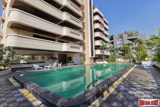 Spacious Three Bedroom Apartment for Rent with Two Balconies in Low Density Building - Phrom Phong