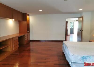 Spacious Three Bedroom Apartment for Rent with Two Balconies in Low Density Building - Phrom Phong