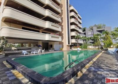 Spacious Three Bedroom Apartment for Rent with Two Balconies in Low Density Building - Phrom Phong