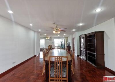Tubtim Mansion at Sukhumvit 39  3 Bedrooms and 3 Bathrooms Condominium for Rent in Phrom Phong Area of Bangkok