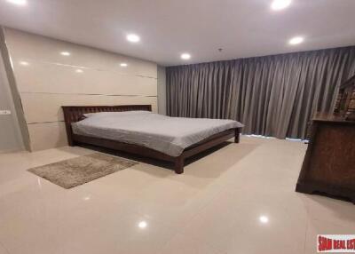 Baan Prompong  Luxurious & Big Two Bedroom Condo in Phrom Phong