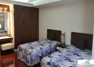 Neo Aree Sukhumvit 26 - Spacious and Comfortable Three Bedroom in Khlong Toei