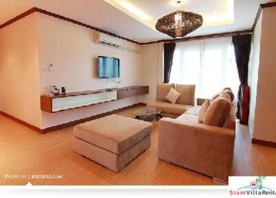 Pet Friendly, Stunning 3 bedroom 230 sqm Luxury Apartment in Ekkamai