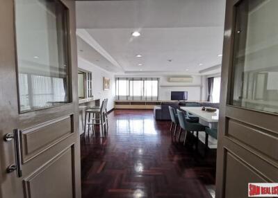 Extra Large Three Bedroom Apartment for Rent in Convenient Phrom Phong Area of Bangkok