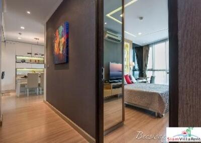 Skywalk Condo - Fantastic City Views from this Contemporary Two Bedroom Condo in Phra Khanong