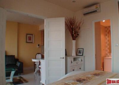 Aguston Sukhumvit 22 - Comfortable and Colorful One Bedroom in Khlong Toei