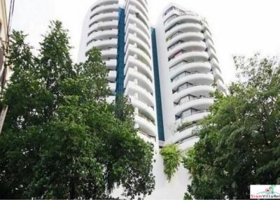 Baan Yen Akard - Spacious and Modern Three Bedroom Condo with City Views and Extras in Sathorn