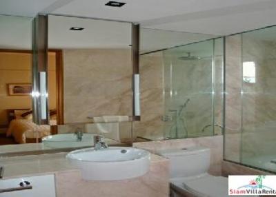 The Met Sathorn  High Quality Two Bedroom Condo Five minutes walk to BTS station. Sathorn