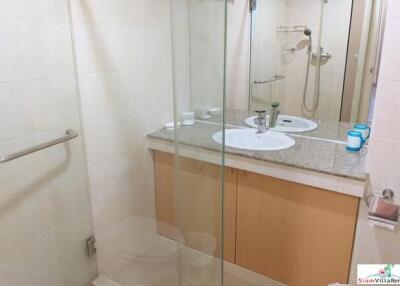 Baan Suan Petch - Roomy Two Bedroom Condo Good for Small Family in Phrom Phong