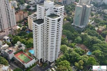 Baan Suan Petch - Roomy Two Bedroom Condo Good for Small Family in Phrom Phong