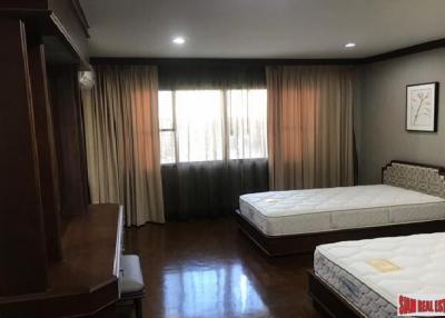 Large Three Bedroom Apartment for Rent only 570 m. from BTS Ekkamai