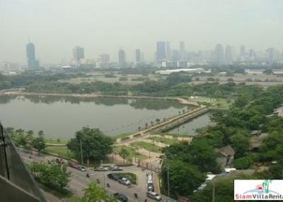 2 bedrooms condo with lake view Asoke/Sukhumvit BTS and MRT station.