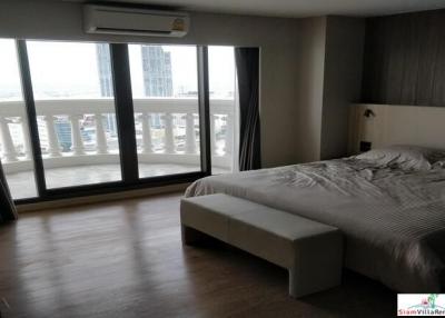 State Tower | 2 Bedroom, 2 Bathroom High Rise Condo on the 47th floor, Chaopraya River and City View with nice Balconies, Fully Furnished, Silom
