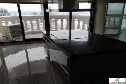 State Tower  2 Bedroom, 2 Bathroom High Rise Condo on the 47th floor, Chaopraya River and City View with nice Balconies, Fully Furnished, Silom