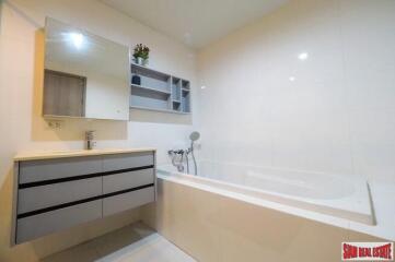 HQ Thonglor by Sansiri  Big & Bright One Bedroom Condo for Rent in Trendy Thong Lo