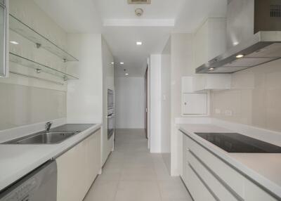 GM Service Apartment - Three Bedroom Corner Serviced Apartment with 180 Degree City Views in From Phong.