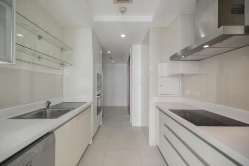 GM Service Apartment - Three Bedroom Corner Serviced Apartment with 180 Degree City Views in From Phong.