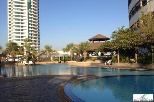 Bangkok River Marina - Four Bedroom Condo for Rent with views of the Chao Phraya River