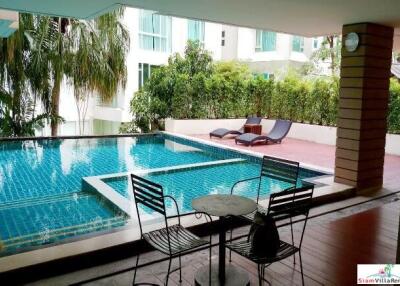 The Amethyst 39  Large Two Bedroom Condo within Walking Distance to Phrom Phong