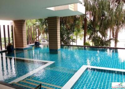 The Amethyst 39  Large Two Bedroom Condo within Walking Distance to Phrom Phong