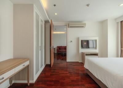 GM Service Apartment - One Bedroom Serviced Apartment for Rent Near Two Parks and BTS Asok