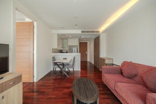 GM Service Apartment - One Bedroom Serviced Apartment for Rent Near Two Parks and BTS Asok