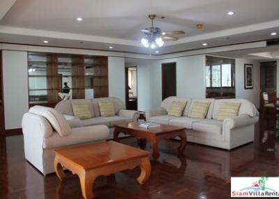 Promsuk Condominium  Extra Large Three Bedroom Family Style Condo for Rent on Sukhumvit 26